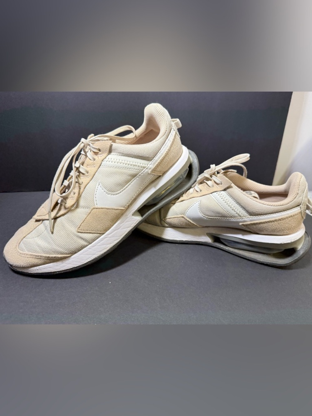 Nike Air Max Pre-Day light bone/white/sanddrift track retro style sneaker sz 7.5
